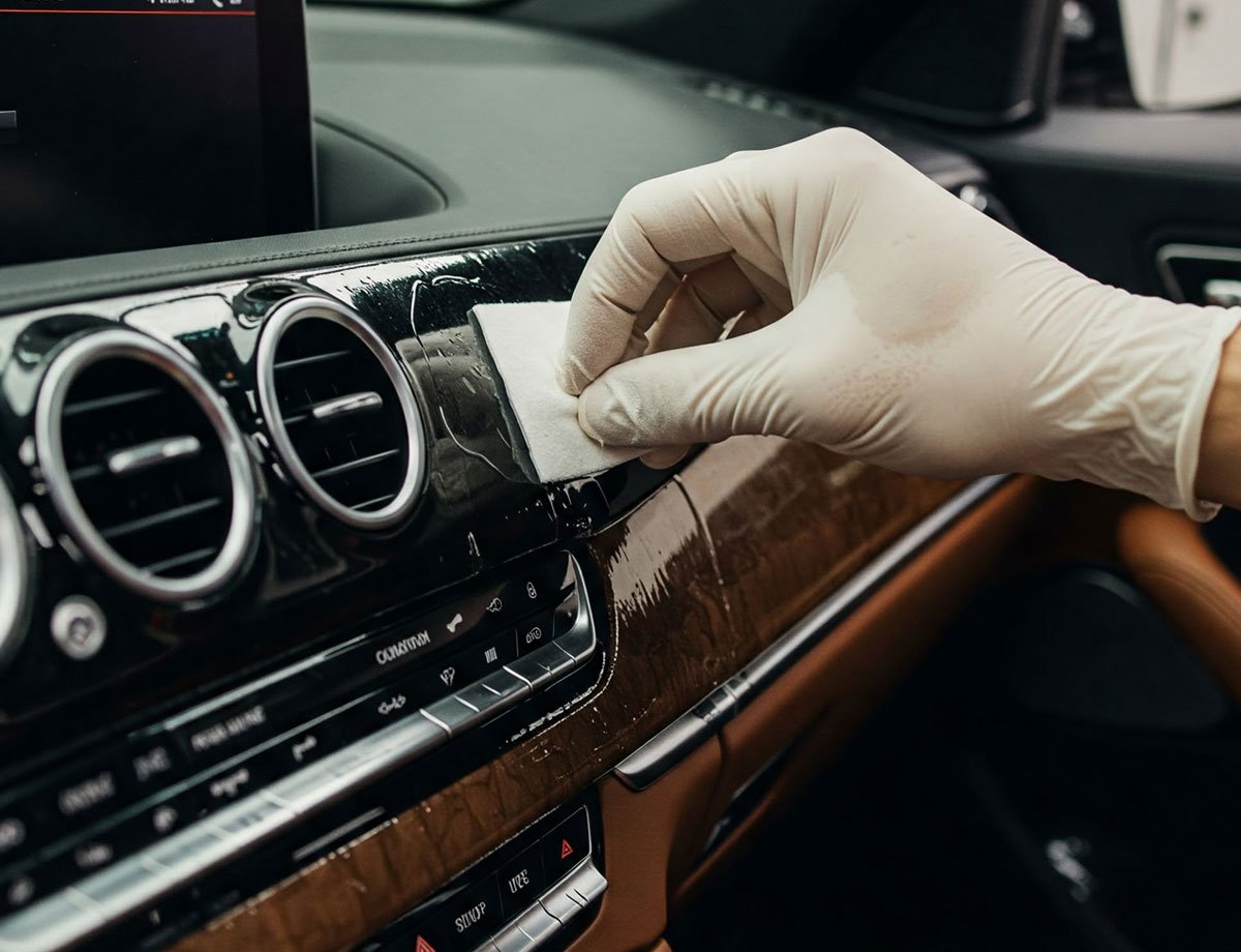 interiordetailing01 Deluxe Shine Detailing – Vancouver’s Premier Auto Care Experts